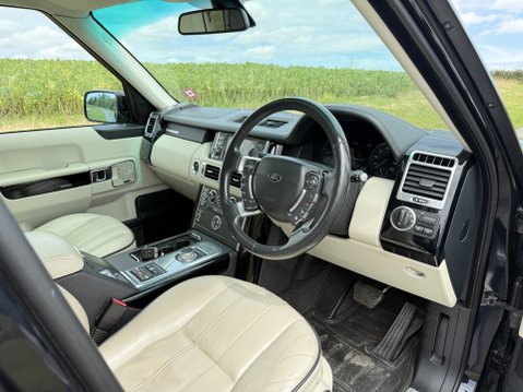 Land Rover Range Rover TDV8 VOGUE 15