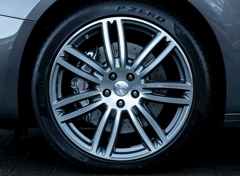 Maserati Ghibli GranLusso 10