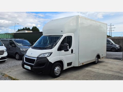 Peugeot Boxer 335 LOW LOADER LUTON 2.2 HDI 165ps EU6 5