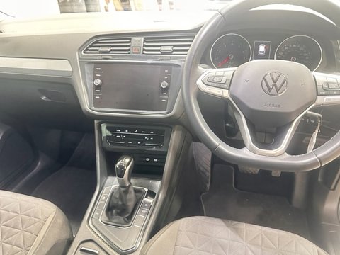 Volkswagen Tiguan LIFE TSI DSG 13