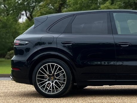 Porsche Cayenne V8 TURBO TIPTRONIC 12
