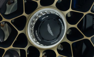 Aston Martin Valkyrie 34