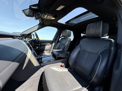 Land Rover Discovery TD6 HSE LUXURY 37