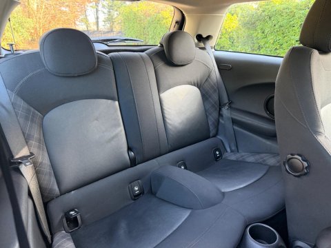 Mini Hatch 1.5 Cooper Auto Euro 6 (s/s) 3dr 14