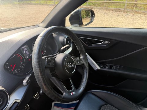 Audi Q2 1.0 TFSI S line Euro 6 (s/s) 5dr 8
