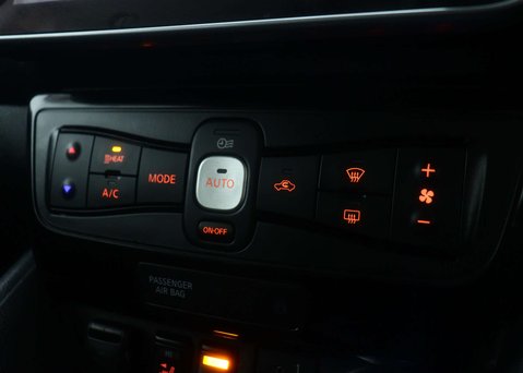 Nissan LEAF Leaf N-Connecta 5dr 27