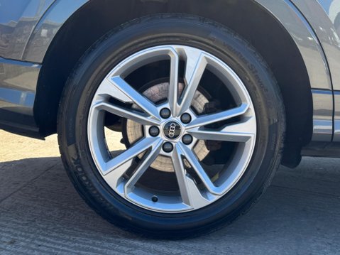 Audi Q3 2.0 TDI 35 S line S Tronic Euro 6 (s/s) 5dr 7