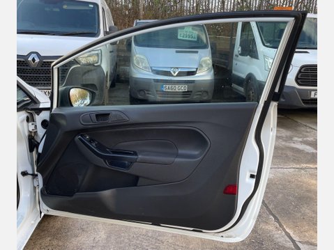 Ford Fiesta 1.6 TDCi ECOnetic II Panel Van 3dr 20