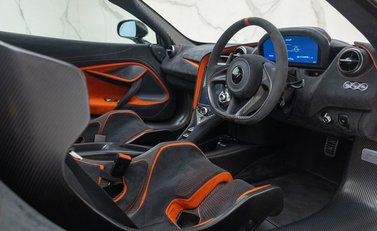 McLaren 765LT 13
