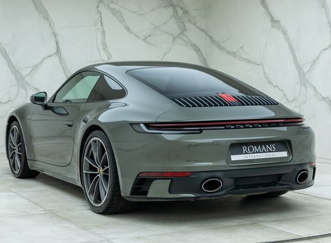 Porsche 911 Carrera 4S (992) 7