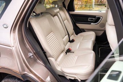 Land Rover Discovery Sport TD4 HSE LUXURY 33