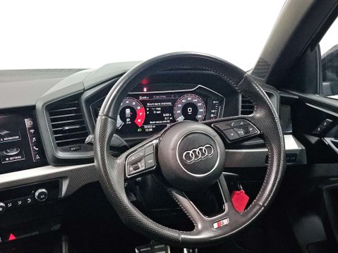 Audi A1 1.0 A1 Sportback 30 TFSI S Line Semi-Auto 5dr 25