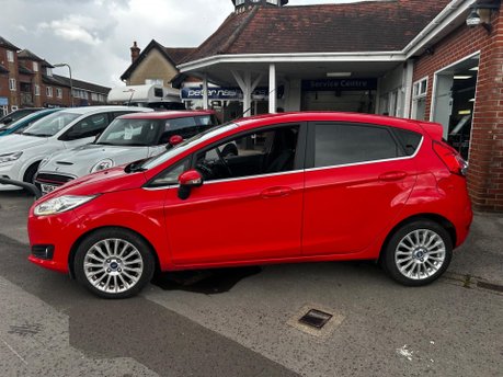 Ford Fiesta 1.0T Eco Boost Titanium Euro 5 S/S 5 Door 3