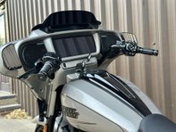Harley-Davidson Cvo 2.0 CVO Street Glide 1977 23 51