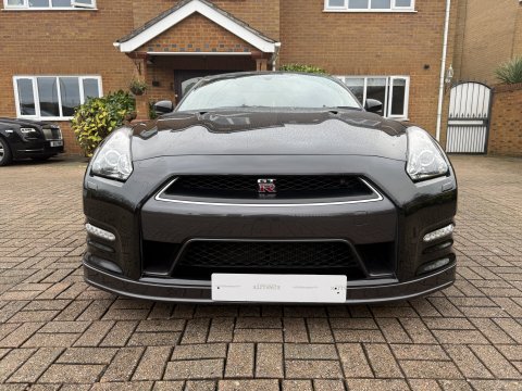 Nissan GT-R 7