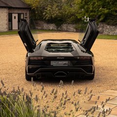 Lamborghini Aventador 6.5 V12 LP 740-4 S ISR 4WD Euro 6 2dr 3