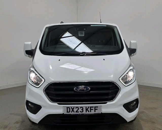 Ford Transit Custom TTRANSIT CUSTOM 320 L2 DIESEL FWD 2.0 Eco Blue 130ps Low Roof D/Cab Limited