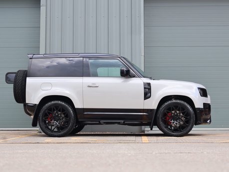 New for 2026 LandRover Defender 90 Styled by Seeker in the all new Borosco Grey with Skr alloys and a jump seat  5