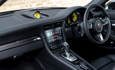 Porsche 911 (991.2) Turbo S 16
