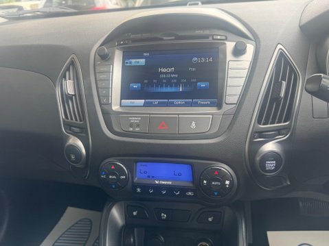 Hyundai ix35 2.0 CRDi Premium Auto 4WD Euro 5 5dr 19