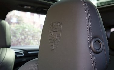 Porsche Cayenne Turbo S 11