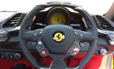 Ferrari 488 Spider 18