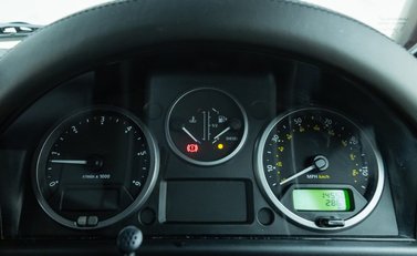 Land Rover Defender 110 ADVENTURE 22