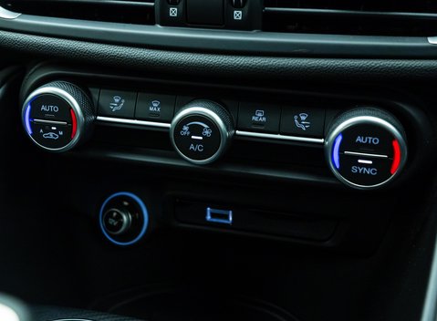 Alfa Romeo Giulia GTAm 29