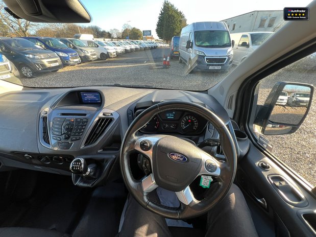 Ford Transit Custom SWB L1H1 Limited 290 Air Con Alloys Camera Nav Sensors EURO 6 NO VAT 35