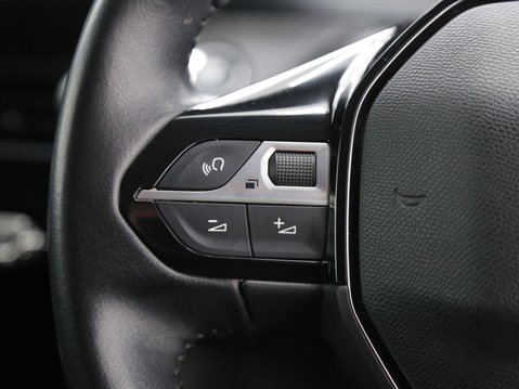 Peugeot 208 1.2 PureTech Allure Euro 6 (s/s) 5dr 11