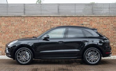 Porsche Macan Turbo 2