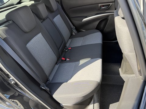 Suzuki S-Cross 1.4 Boosterjet 48V Hybrid Motion 5dr 35