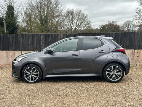 Toyota Yaris EXCEL FHEV 6