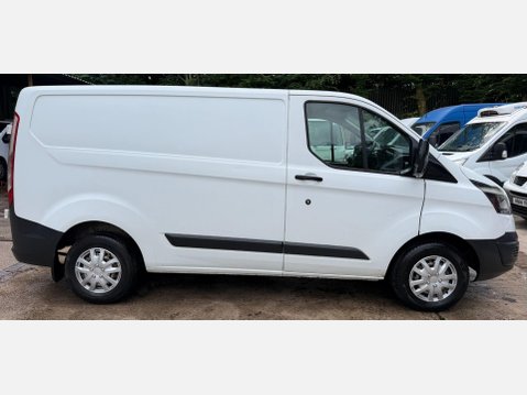 Ford Transit Custom 2.2 TDCi 270 Panel Van 5dr Diesel Manual L1 H1 (186 g/km, 123 bhp) 17