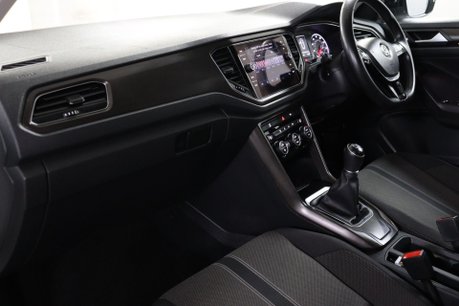 Volkswagen T-Roc DESIGN TSI 34
