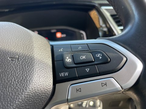 Volkswagen Caravelle 2.0 TDI Executive MPV 5dr Diesel DSG Euro 6 (s/s) (150 ps) 56