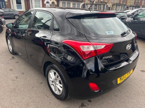 Hyundai i30 1.6 Active Auto Euro 5 5dr 4