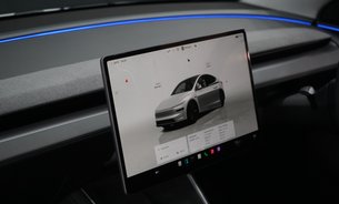 Tesla Model Y PREMIUM LONG RANGE RWD No Luxury Tax Available Now! 1 Owner VAT Qualifying 22