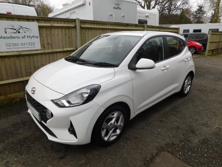 Hyundai i10 1.2 MPI SE CONNECT 5 Dr 8