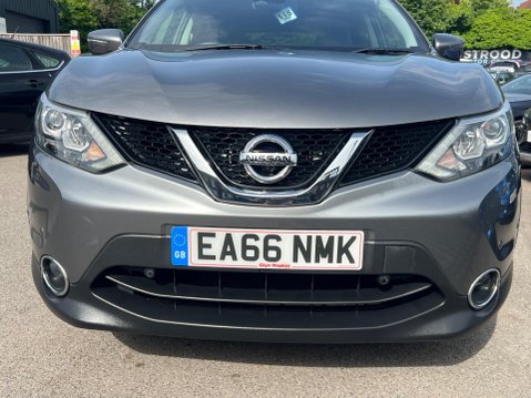 Nissan Qashqai 1.2 DIG-T Tekna 2WD Euro 6 (s/s) 5dr 9