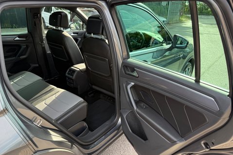 Volkswagen Tiguan R-LINE TECH TSI EVO DSG -CAMERA -FULL VW SERVICE HISTORY  36