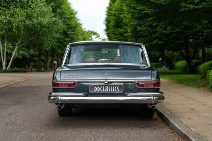 Mercedes-Benz 600 Grosser 6