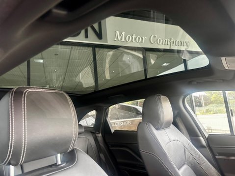 Jaguar F-Pace 2.0 D180 R-Sport Auto AWD Euro 6 (s/s) 5dr 39