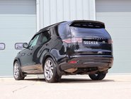 Land Rover Discovery 2023 R-DYNAMIC SE MHEV rear seat conversion deployable side steps  6
