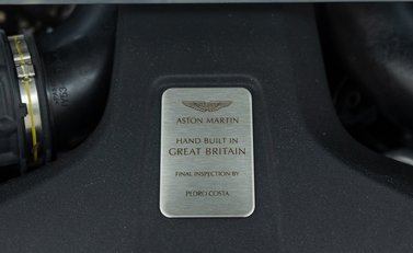 Aston Martin V8 Vantage 34