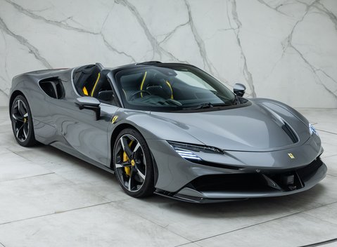 Ferrari SF90 Spider 14
