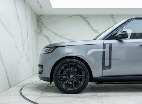 Land Rover Range Rover D350 Autobiography LWB 7 Seater 35