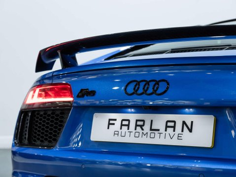Audi R8 5.2 FSI V10 Coupe 2dr Petrol S Tronic quattro Euro 6 (s/s) (540 ps) 68