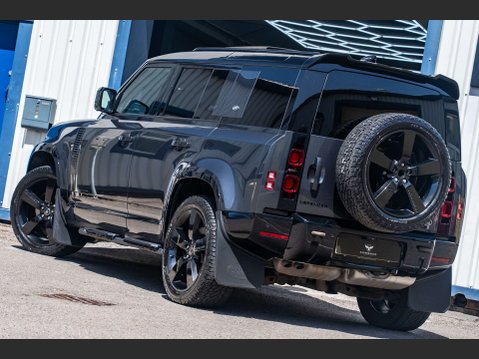 Land Rover Defender 3.0 Defender X-Dynamic HSE D MHEV Auto 4WD 5dr 31