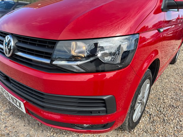 Volkswagen Transporter SWB L1H1 Low Roof Highline 4Motion T32 Air Con Alloys EURO 6 NO VAT 3